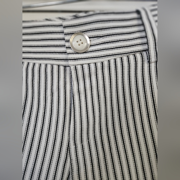 Rampage Sz 3 Vintage look pants great for Vacation dress up or down. Flair leg - Picture 3 of 7